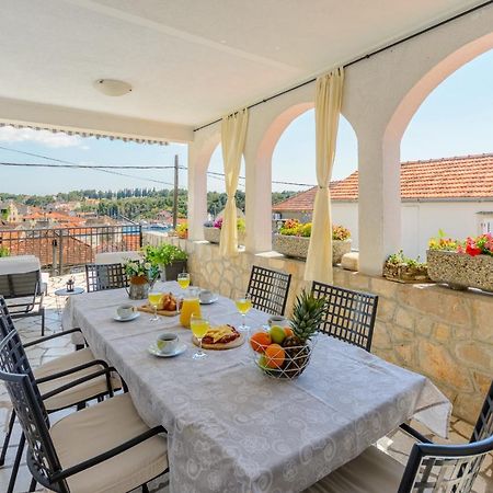 Apartman Mare Milna  Luaran gambar