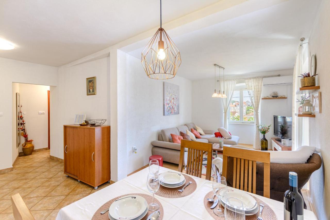 Apartman Mare Milna  Luaran gambar