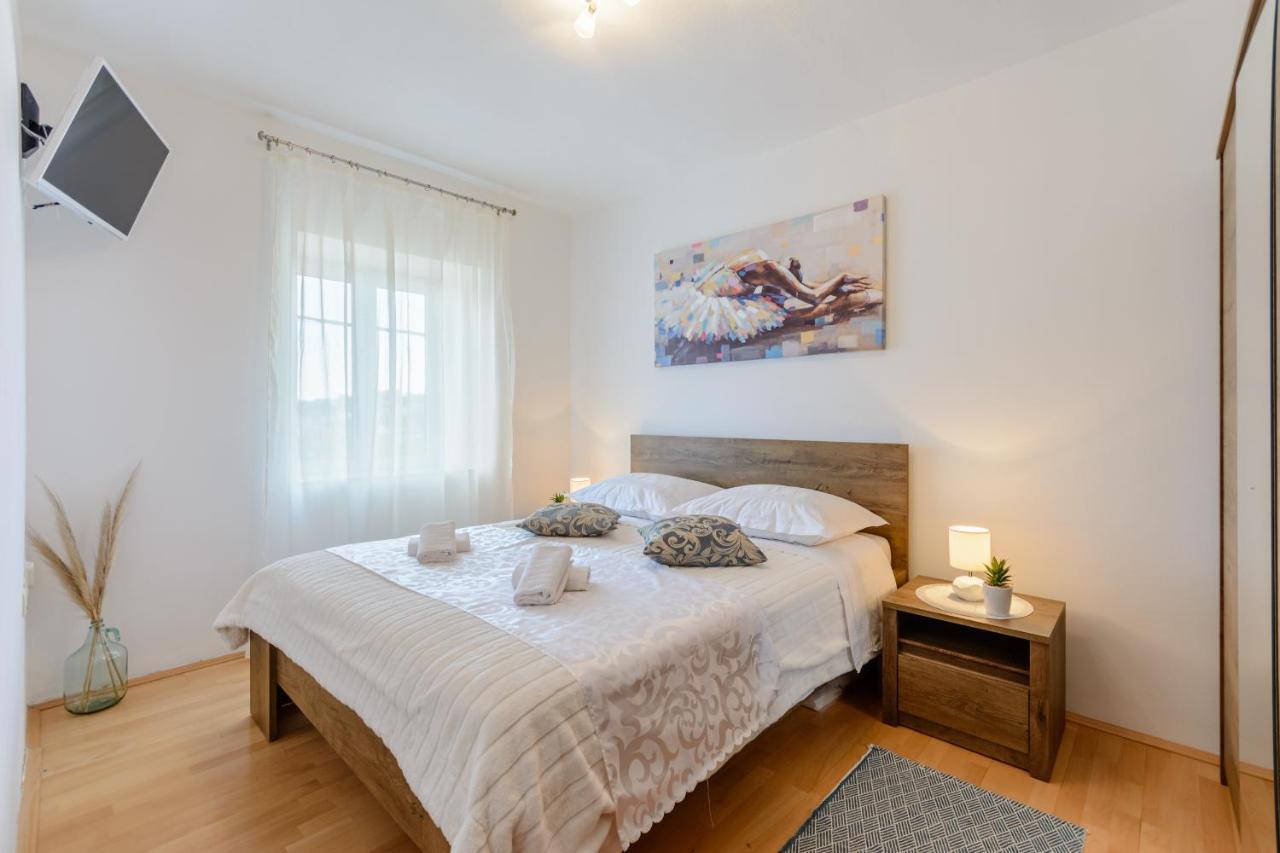 Apartman Mare Milna  Luaran gambar