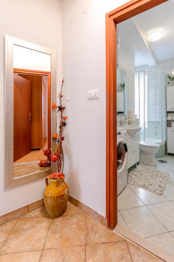 Apartman Mare Milna  Luaran gambar