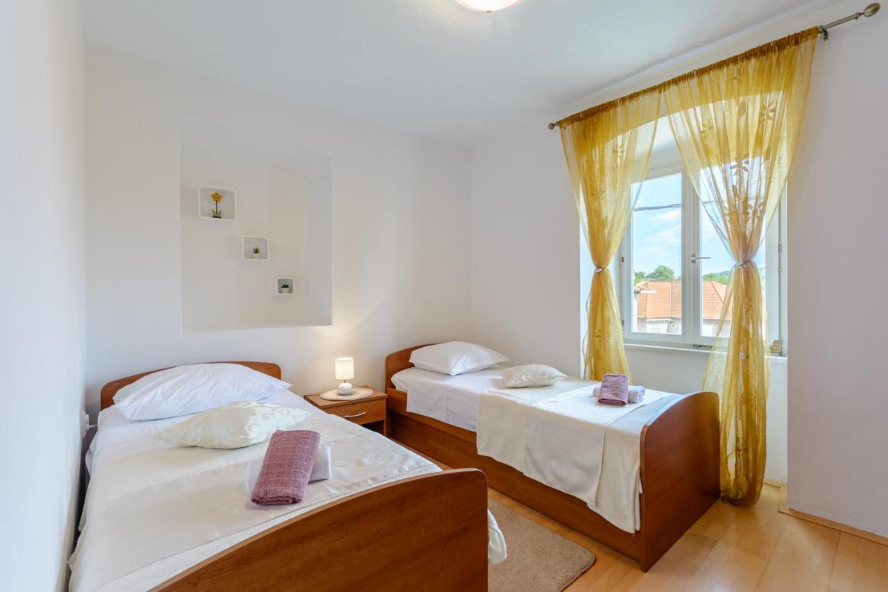 Apartman Mare Milna  Luaran gambar