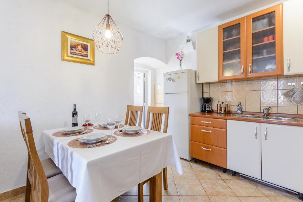 Apartman Mare Milna  Luaran gambar