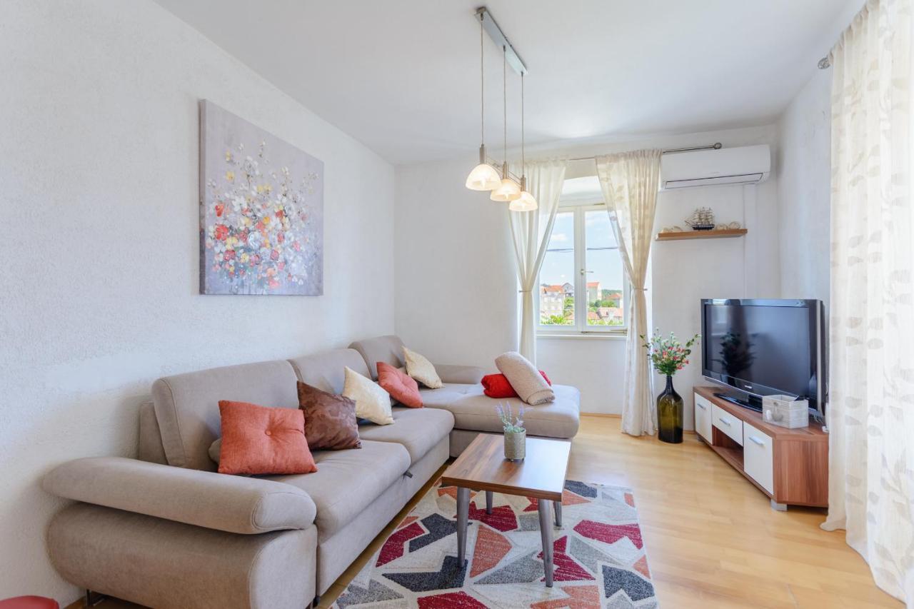 Apartman Mare Milna  Luaran gambar